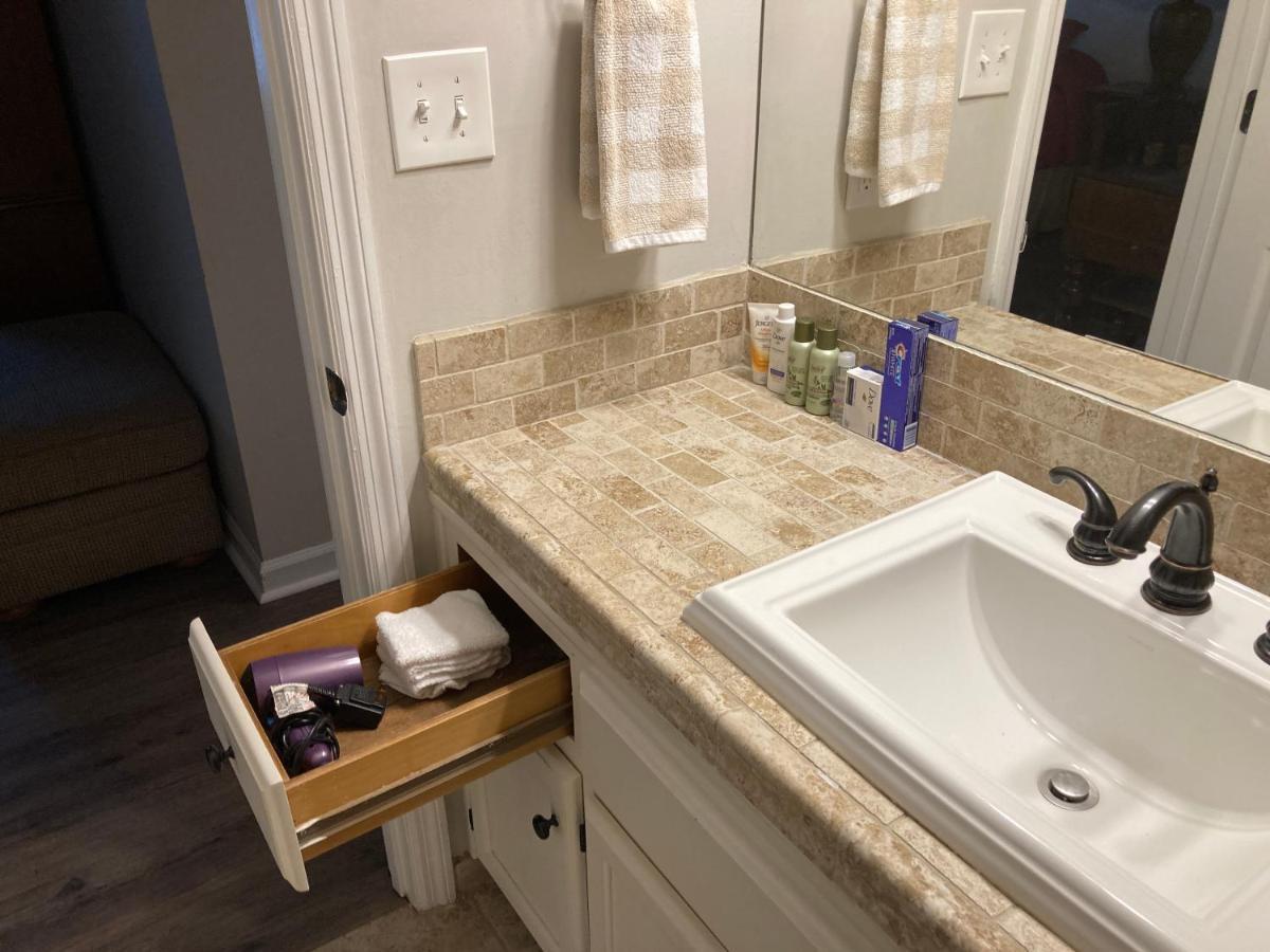 Spacious 3 Bedroom 2 Bath Condo Close To Five-Points In Atenas Exterior foto
